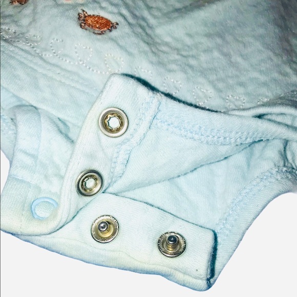 Carters Baby Girl Rompers 9 Months Lot of 2! - Picture 12 of 13